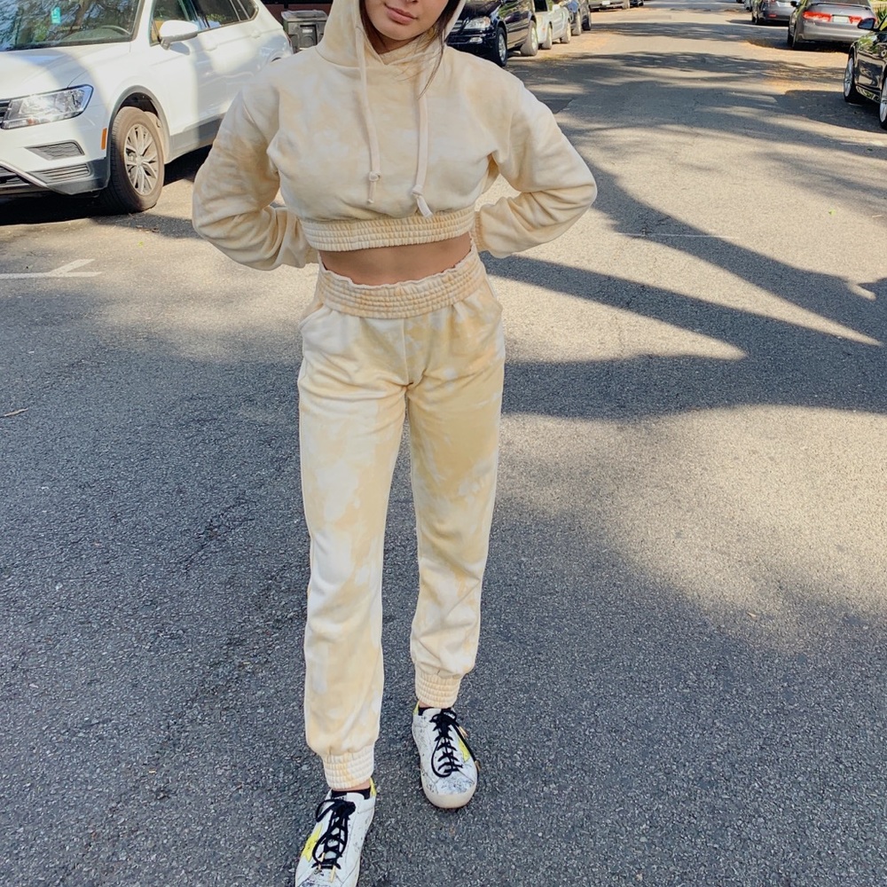 TIE DYE Sweatshirt and sweatpants!!!